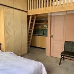 B&B De Warmoes Bed & Breakfast Dordrecht
